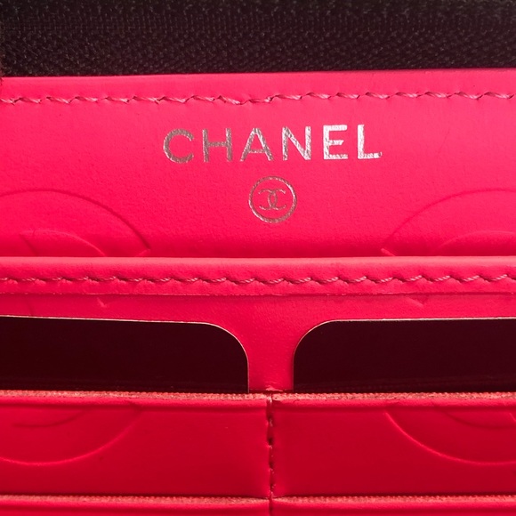 ❌SOLD❌  CHANEL CAMBON ZIPPY CHAIN WALLET - Picture 15 of 16